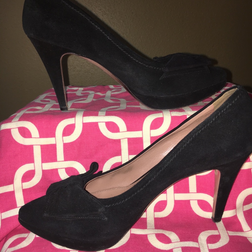 Shoes - Picture 2 of 7